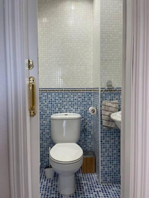 Cal Salmare Seafront Apartment With Rooftop Terrace And Pool Calafell Exteriör bild